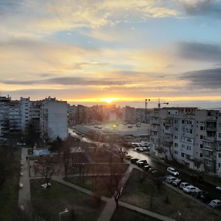 Cozy Apartment With Balcony On The Black Sea- Part Of The Family 'Vicki Apart Varna Exteriér fotografie