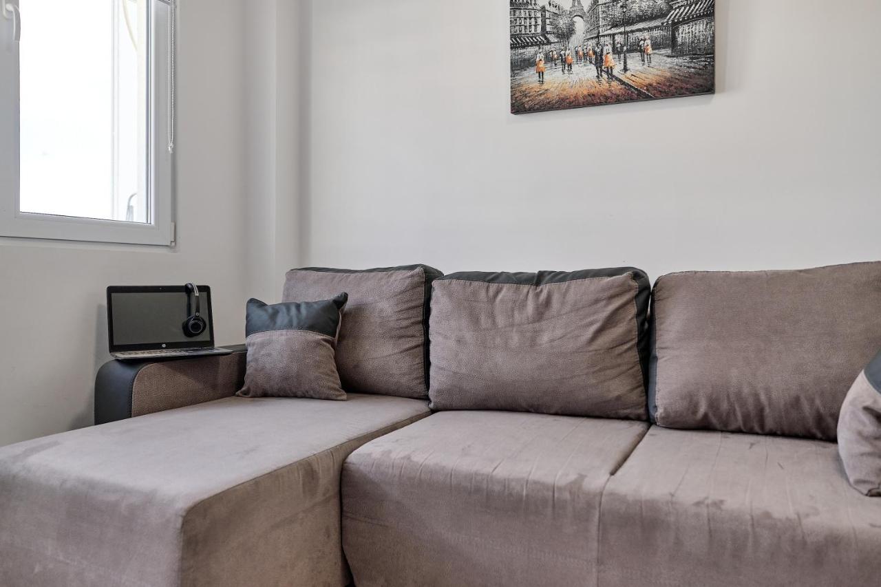 Cozy Apartment With Balcony On The Black Sea- Part Of The Family 'Vicki Apart Varna Exteriér fotografie