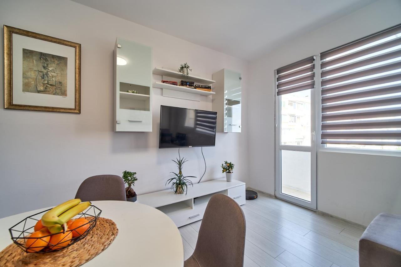 Cozy Apartment With Balcony On The Black Sea- Part Of The Family 'Vicki Apart Varna Exteriér fotografie